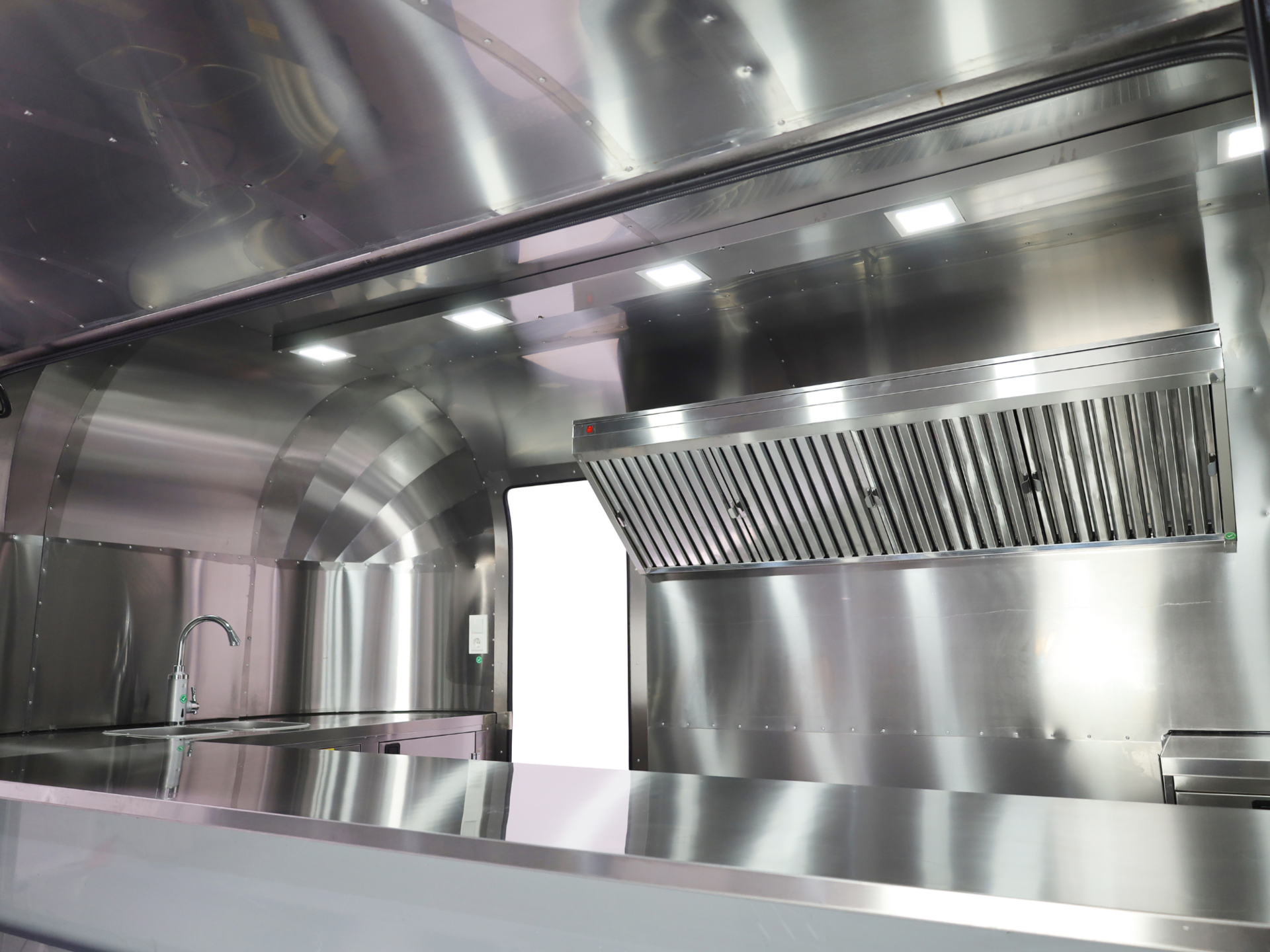 Kitchen Streamline Trailer 430