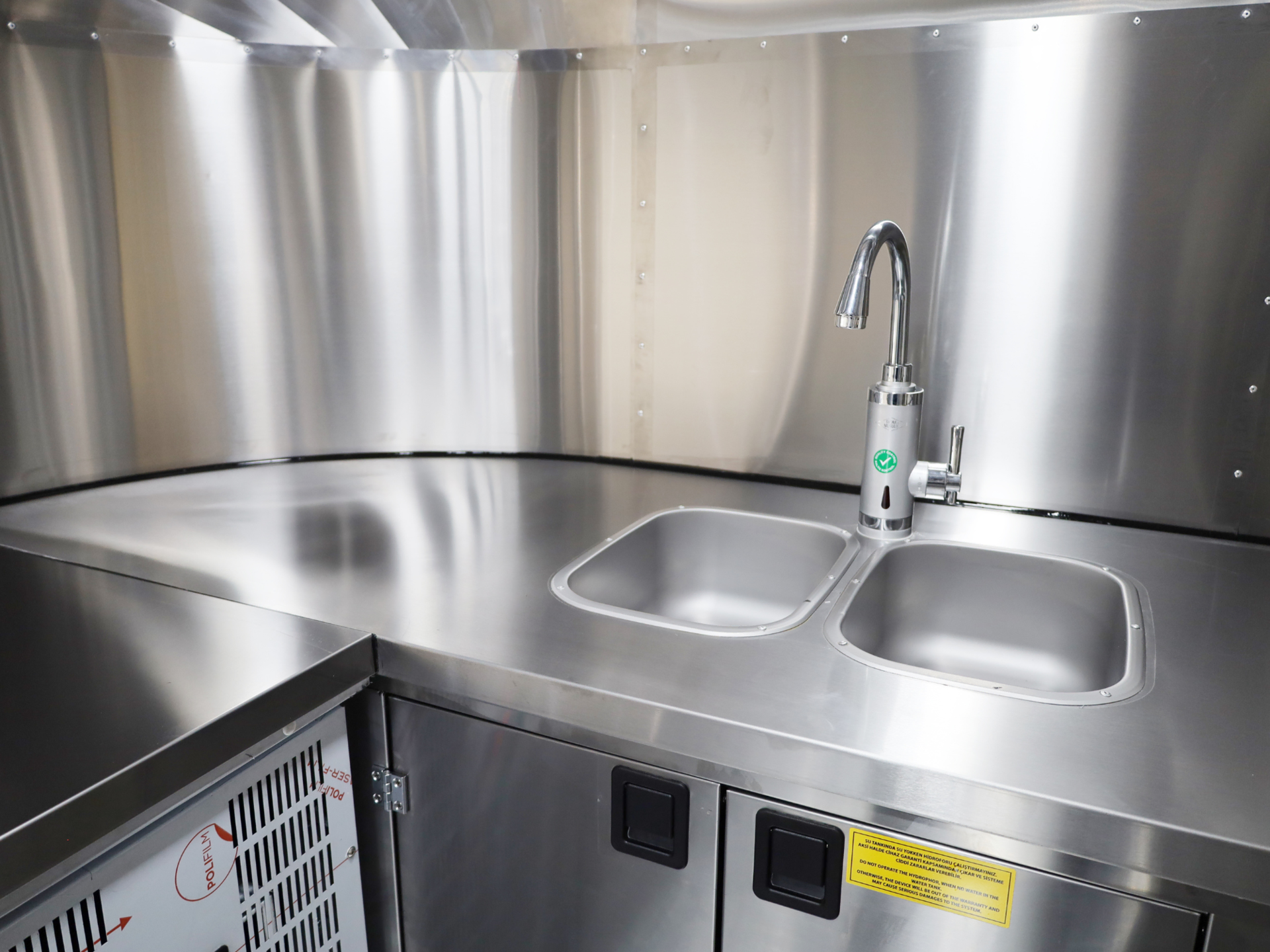 Kitchen Streamline Trailer 670