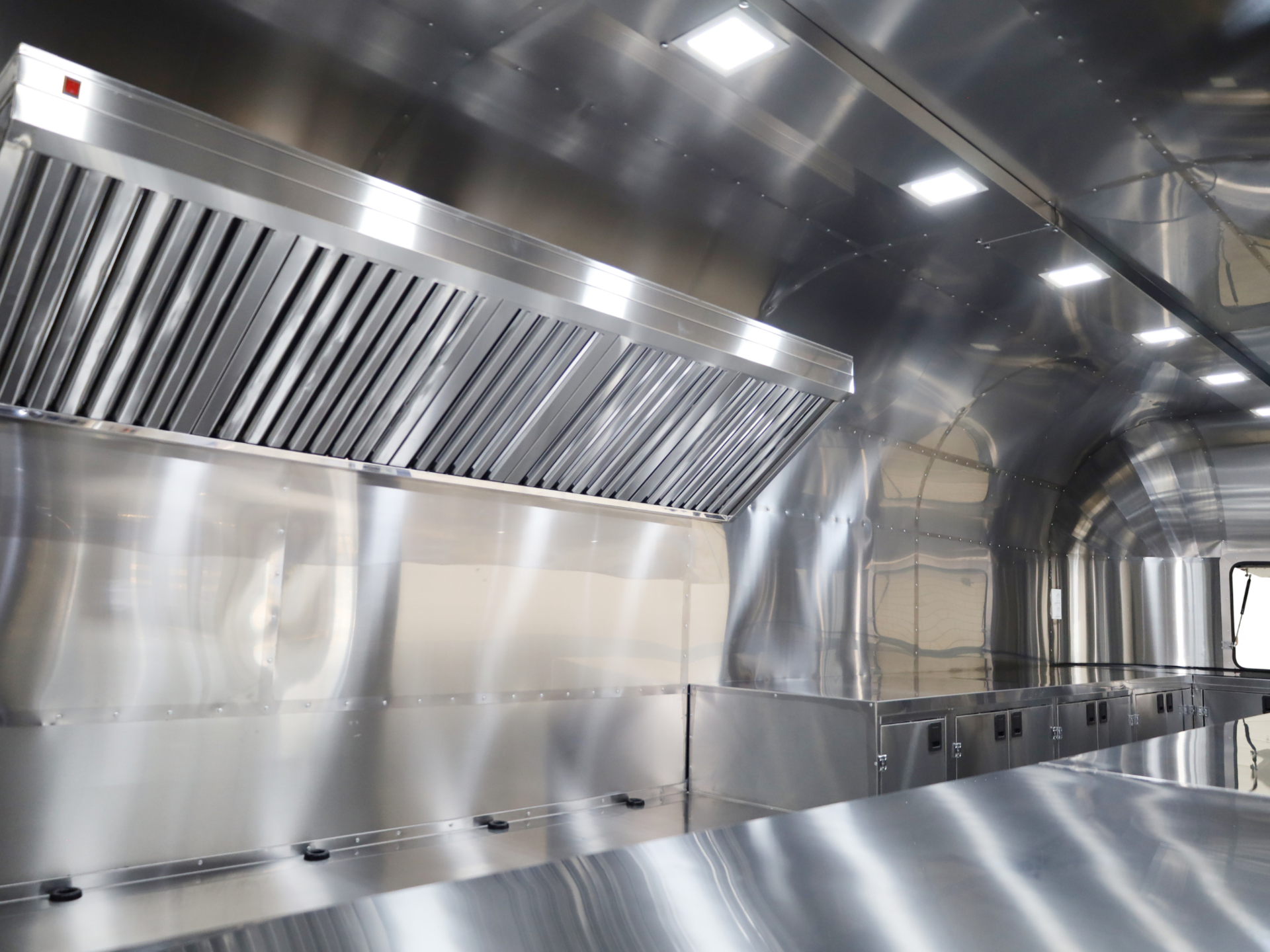 Kitchen Streamline Trailer 670