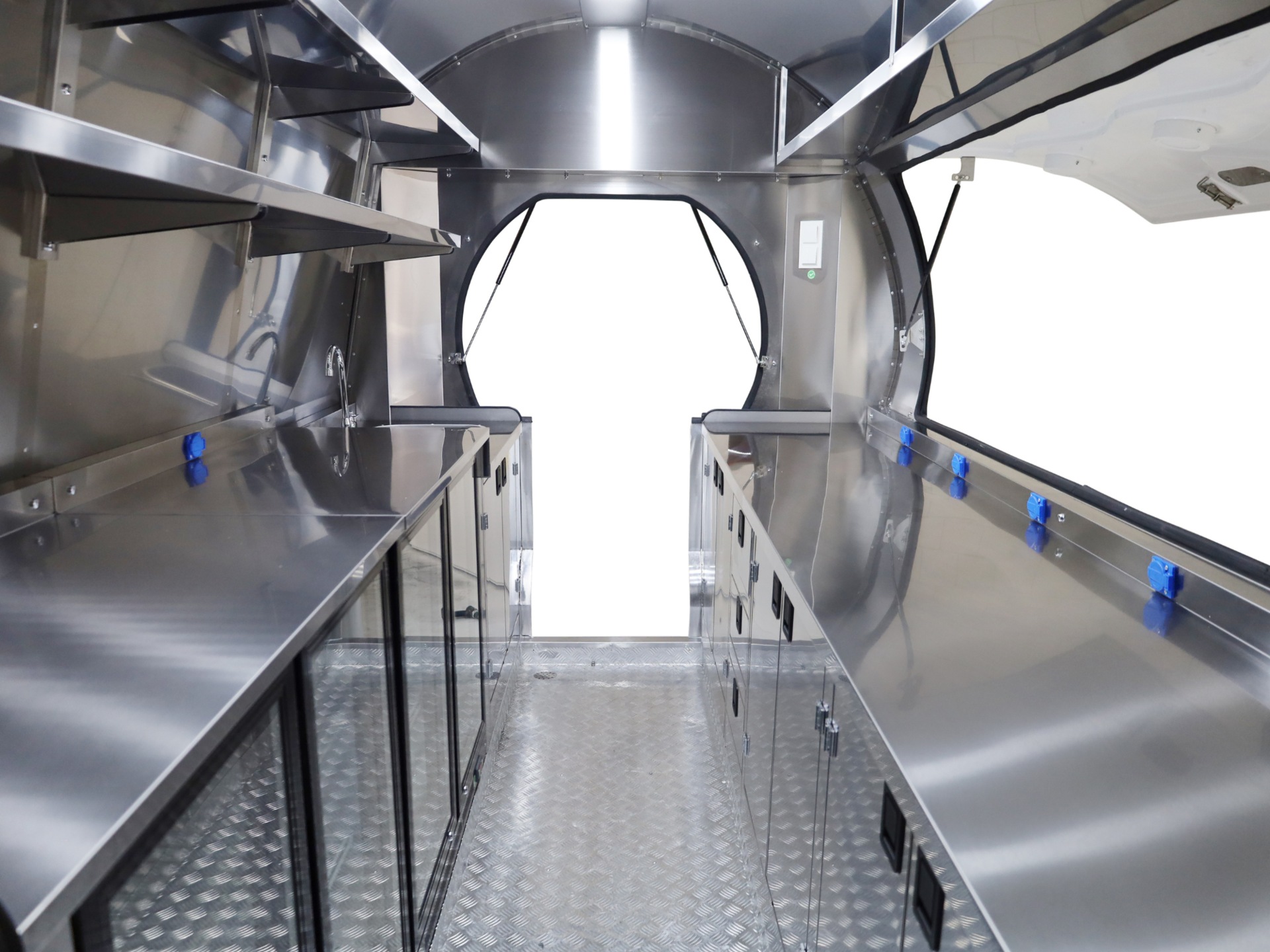 Bar Premium Trailer 320