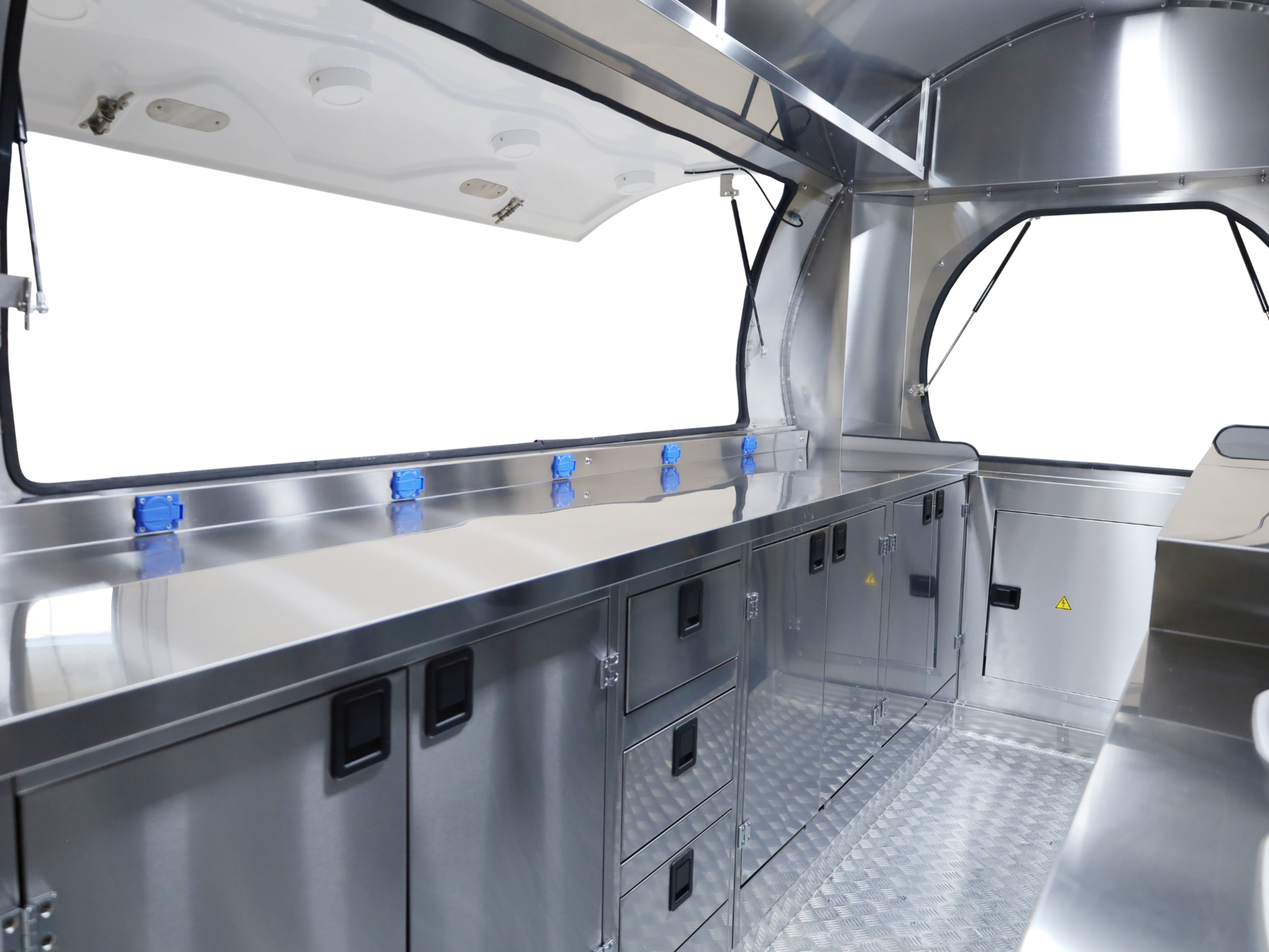Bar Premium Trailer 320