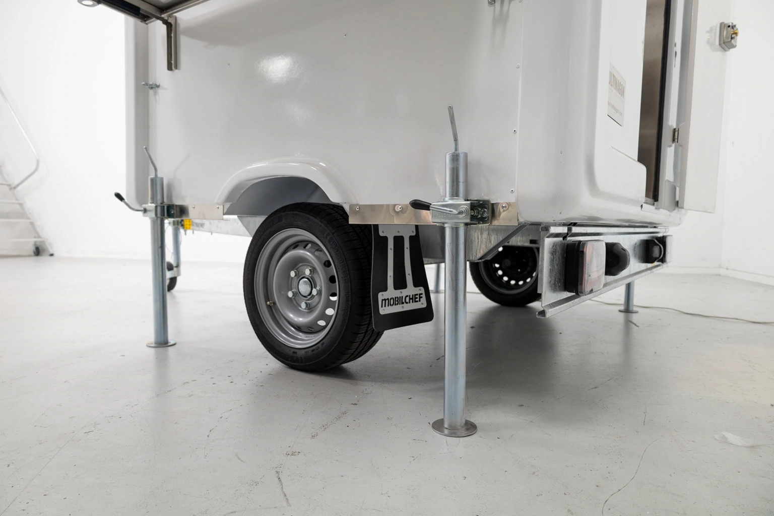 Basic Eco Trailer 170