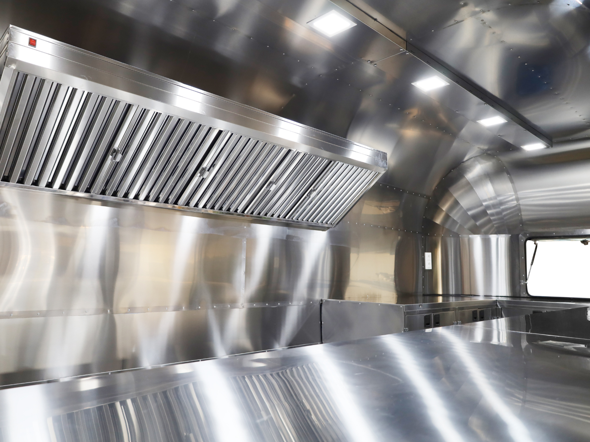 Kitchen Streamline Trailer 550