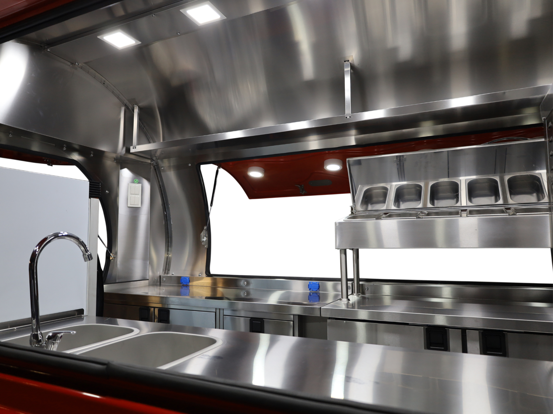 Pizza Premium Trailer 320