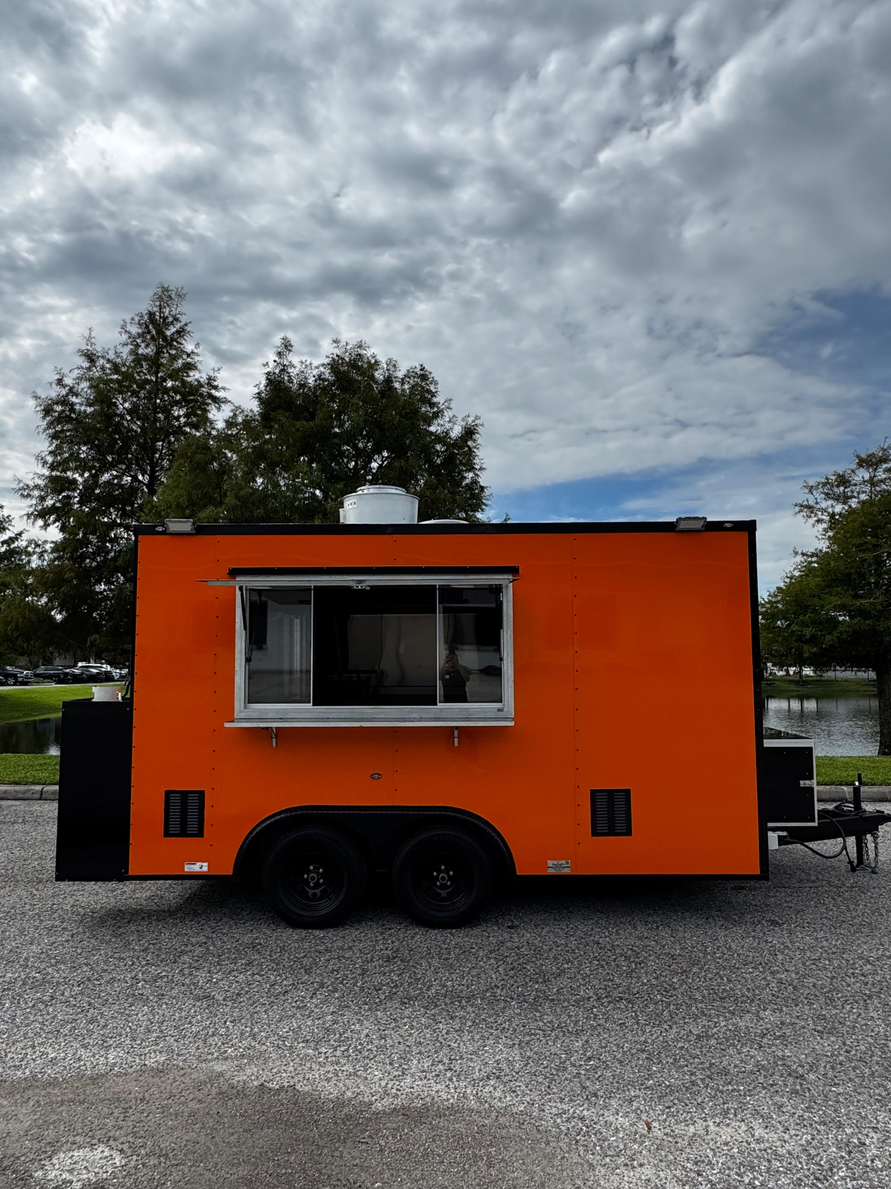 ORANGE TRAILER