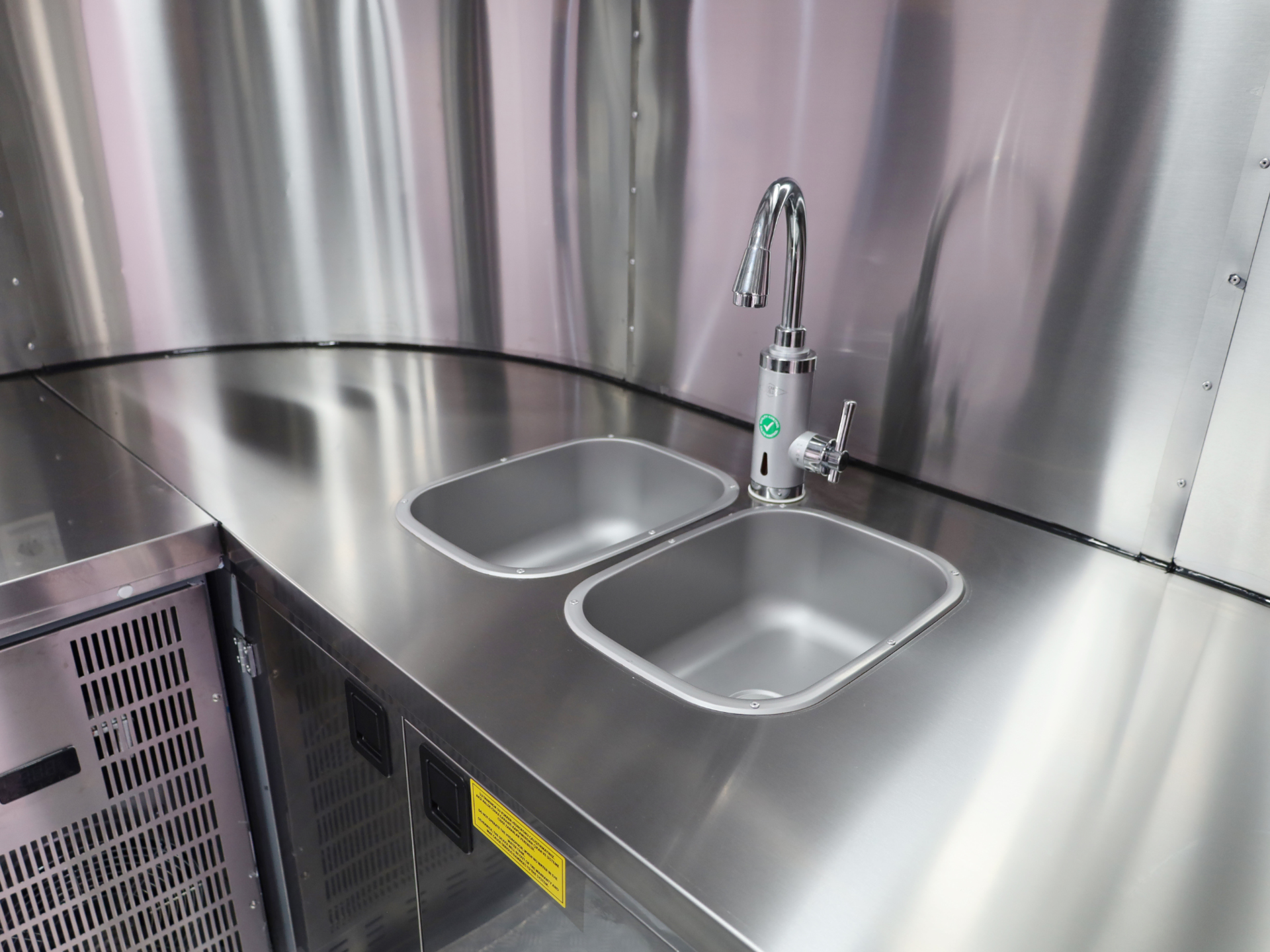 Kitchen Streamline Trailer 430