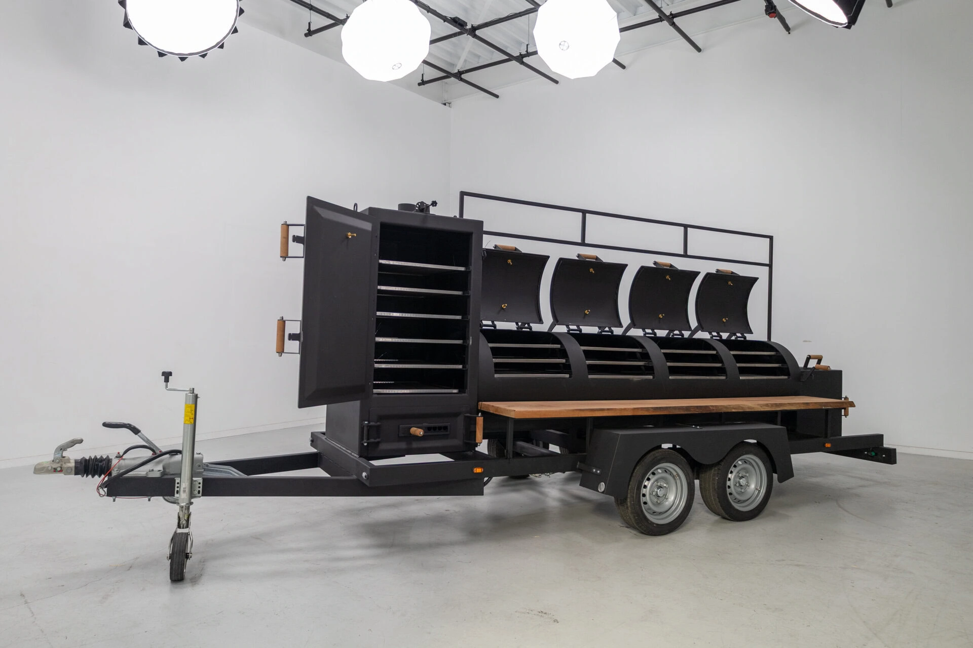 Four-lid BBQ Smoker