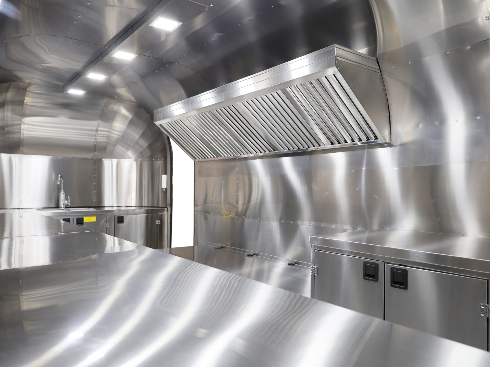 Kitchen Streamline Trailer 610