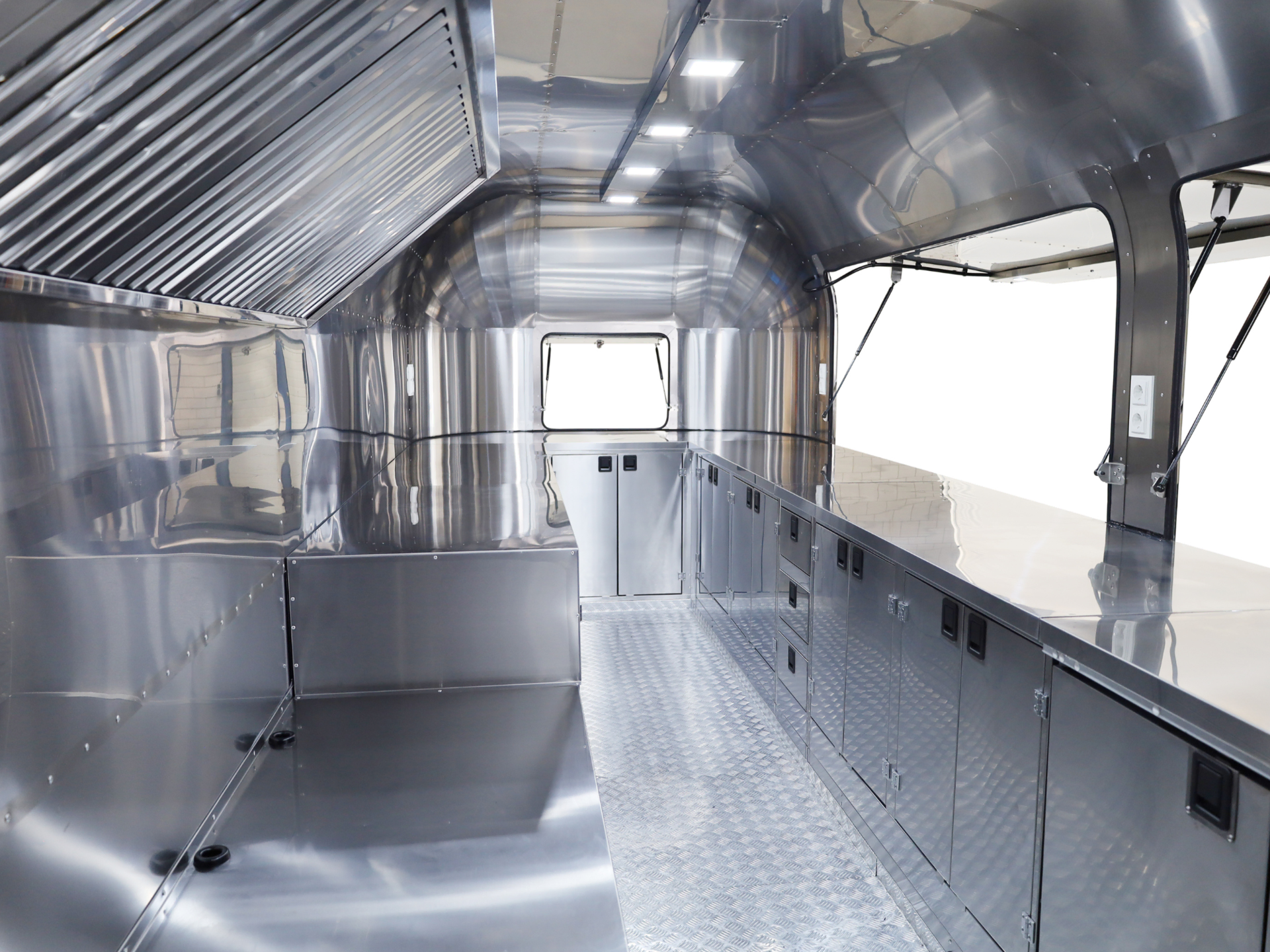 Kitchen Streamline Trailer 670