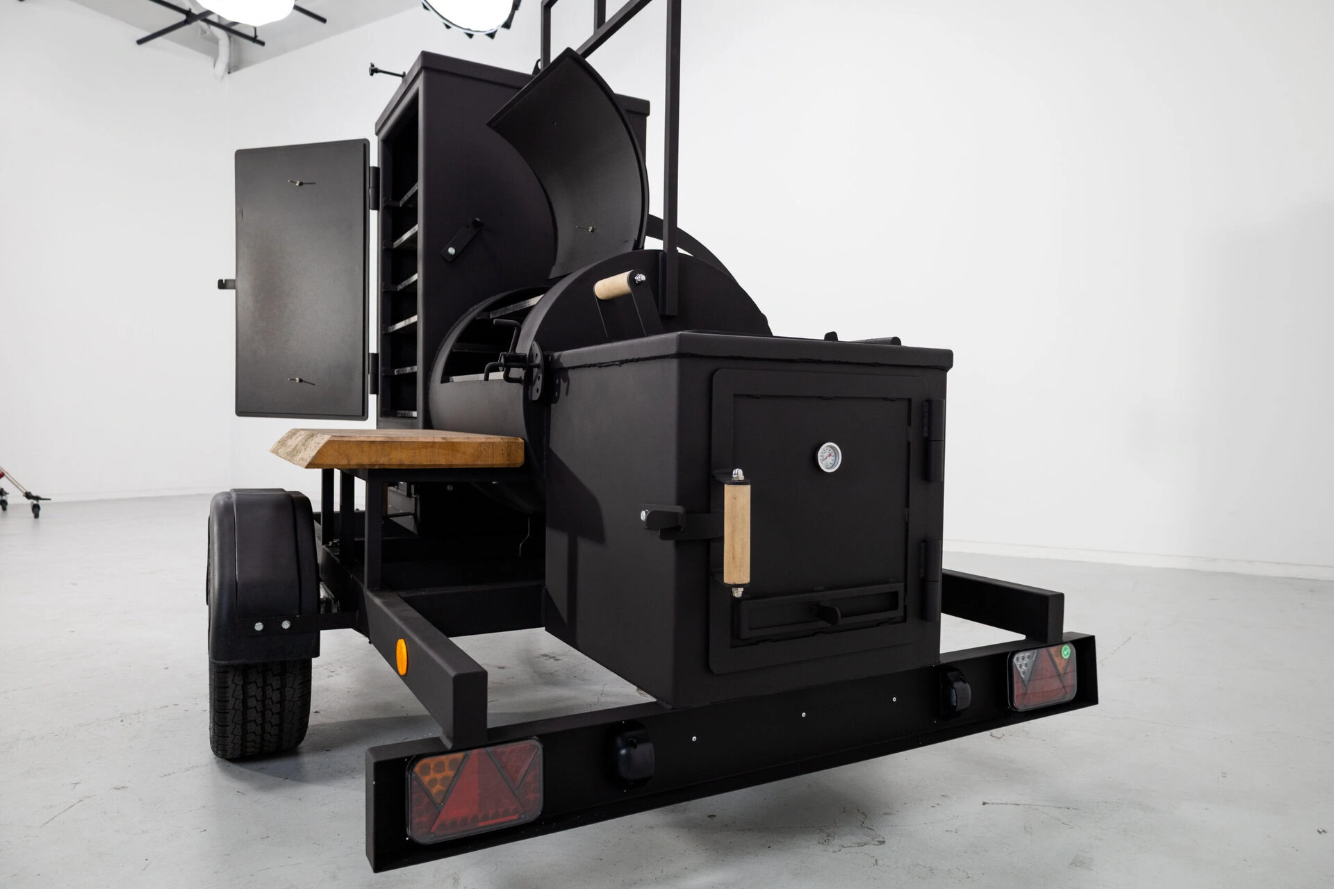 One-lid BBQ Smoker
