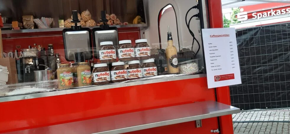 The aroma of stroopwafels attracts new customers