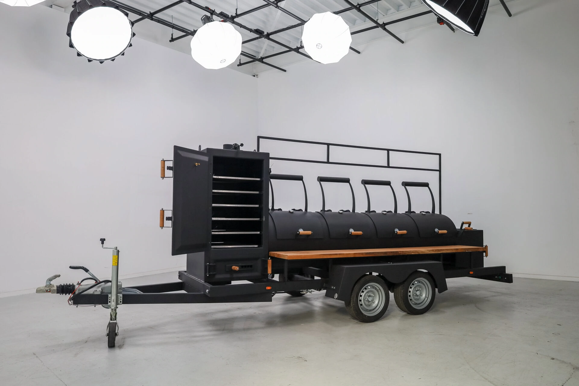 Four-lid BBQ Smoker