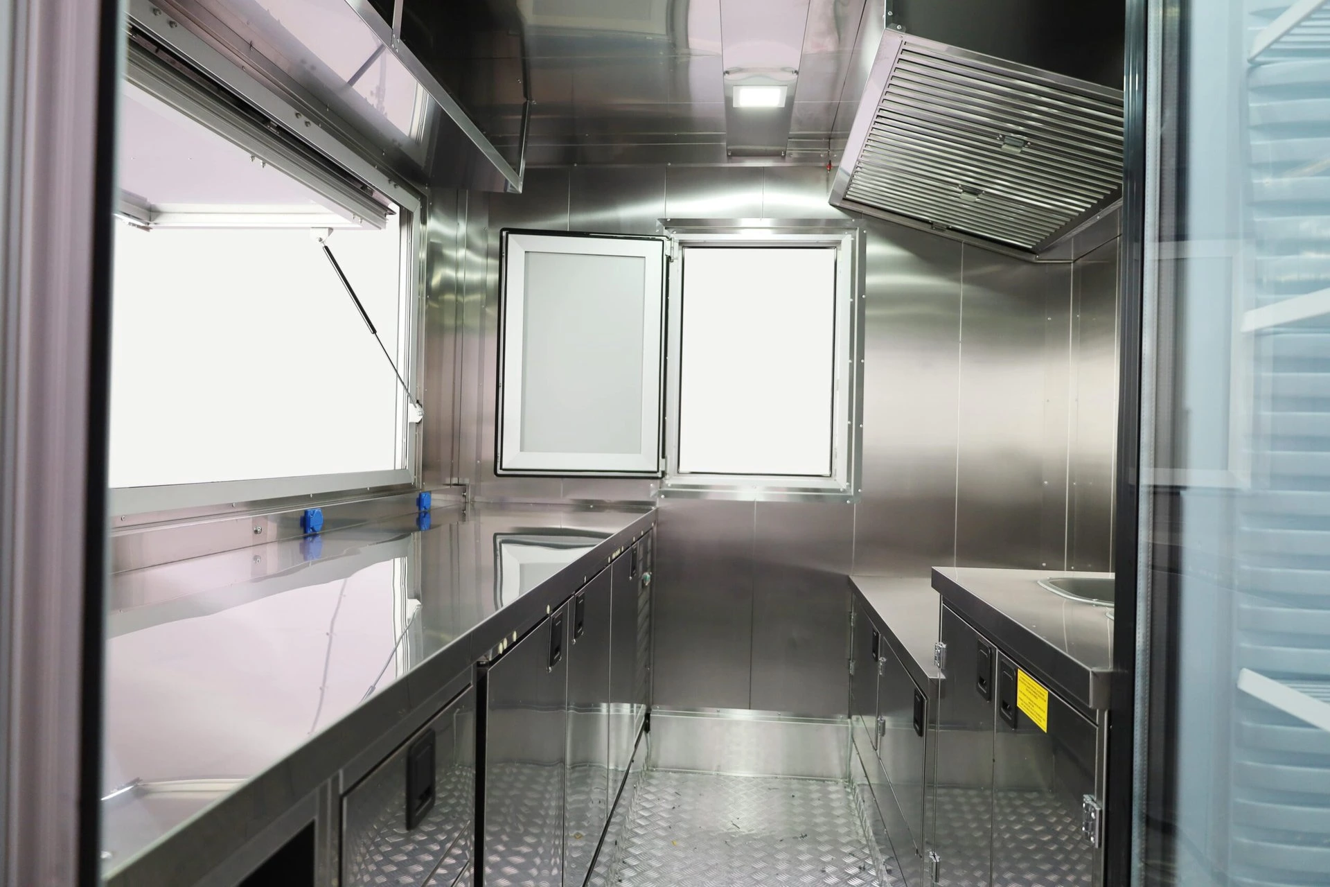 Kitchen Elite Trailer 290